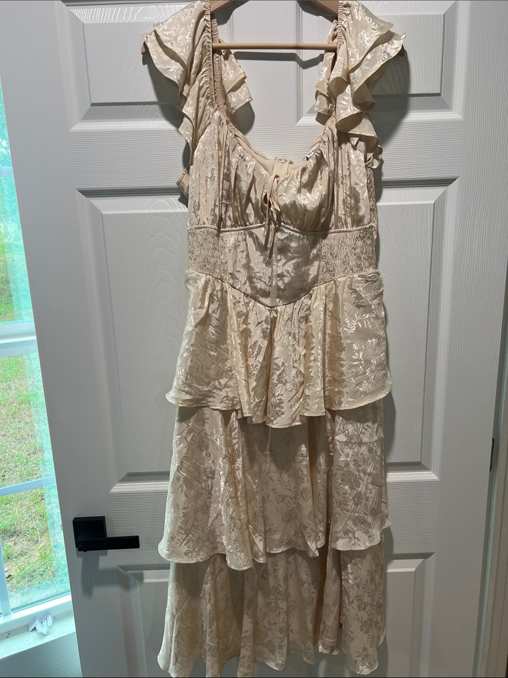 Francesca's Collections Cream Tiered Ruffle Midi Dress